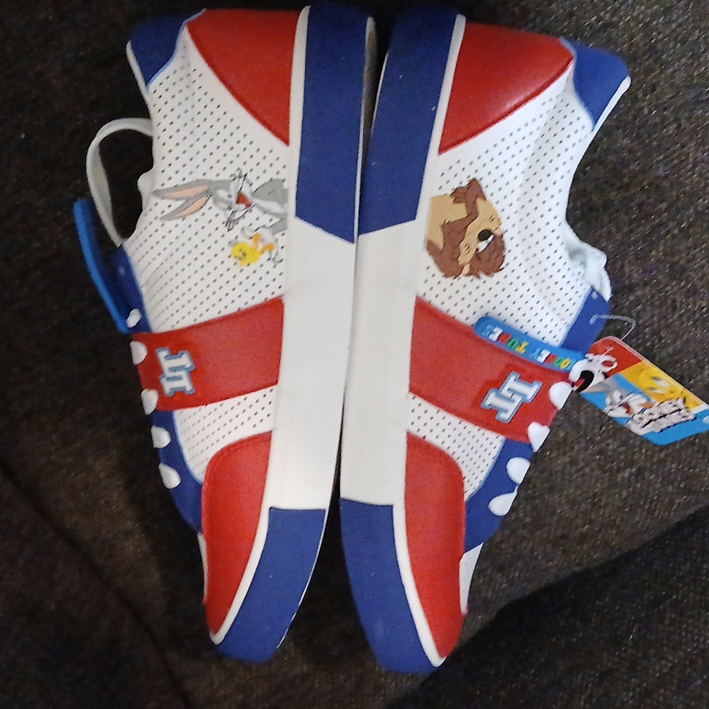 Looney Tunes men's sneakers